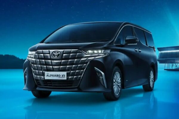Toyota Alphard XE Hybrid: Rp 349 juta lebih murah dari varian atas, apa yang kamu korbankan?