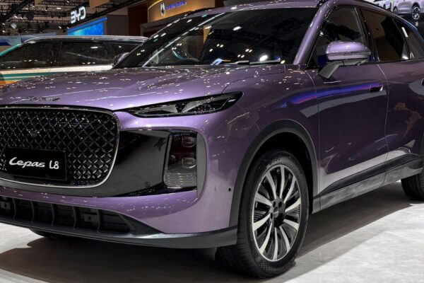 Lepas L8 PHEV: brand baru dari Chery Group dengan garansi 10 tahun, berani coba?