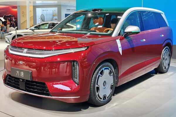 BYD Great Tang: SUV Listrik 950 Km Meluncur, Banderol Lebih Murah dari BMW XM