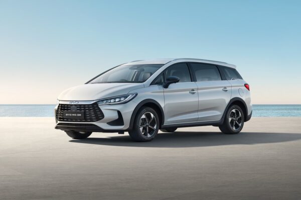 Peta lengkap mobil PHEV di Indonesia Juni 2026: dari BYD M6 DM Rp298 juta sampai BMW XM Rp7,9 miliar
