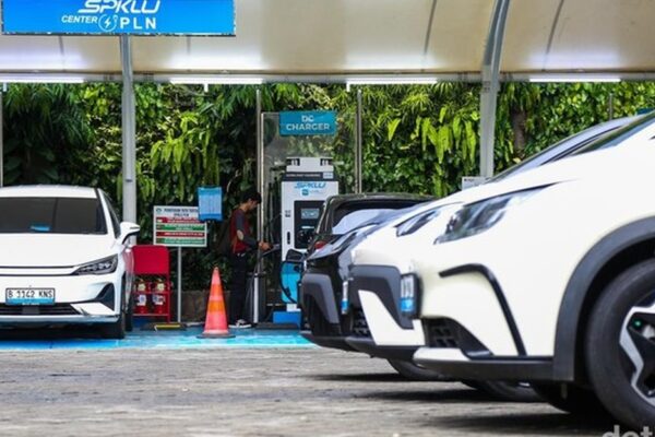 Insentif mobil listrik ditunda ke Juli 2026: penjualan BEV ambles 37%, konsumen wait and see, BYD out dari top 10