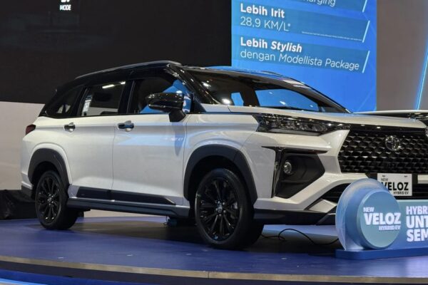 Toyota Veloz Hybrid Jadi Car of The Year 2026, Apa Artinya Buat Pasar Otomotif Indonesia?